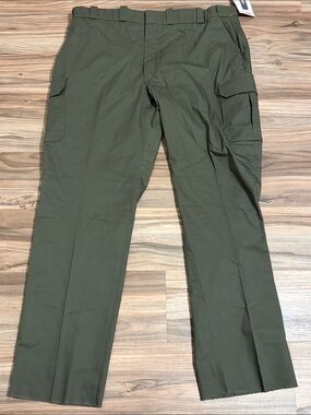 NEW Elbeco Response TekTwill Mens Sz. 50 Cargo Pants Green E619RN Uniform Pocket